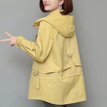 Женское пальто-ветровка Весной-осенью 2023 года Новая мать среднего возраста в Западном стиле Установила Корейскую Свободную Тонкую куртку