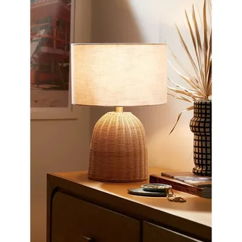 Японская настольная лампа, французское ретро, дизайнер прикроватной лампы для спальни в античном стиле, Цзи Фэн, освещение творческой атмосферы плетения из ротанга